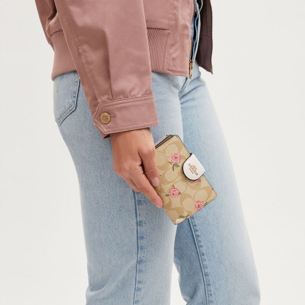 NWT Coach Outlet Medium Corner Zip Wallet In Signature Canvas  Floral Print - Picture 4 of 5